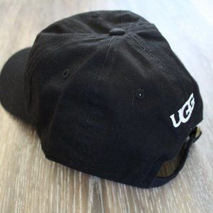 NWT UGG LOGO WOMEN'S MEN'S ADJUSTABLE‎ BASETBALL CAP BLACK WHITE